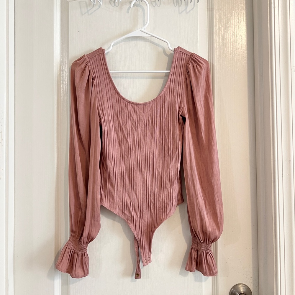 Elegant Banana Republic silk long sleeves - favorite in great condition!